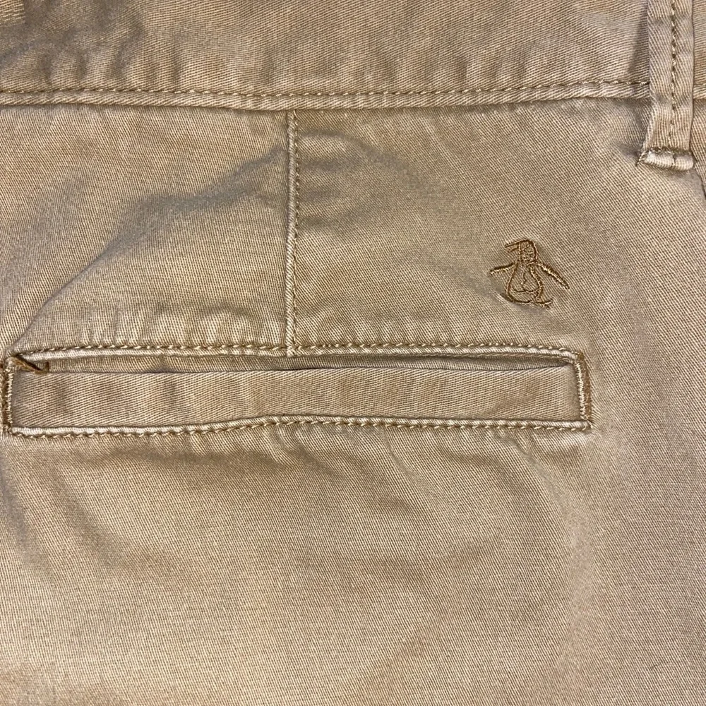 Penguin brand khaki shorts.  Flat front. Size 38. Worn once.  EUC - Picture 3 of 3
